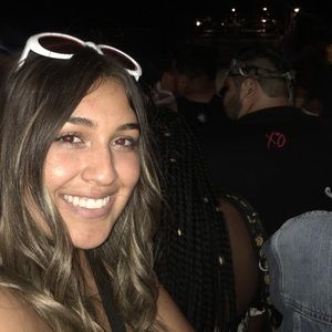 Meet your Posher, Venecia